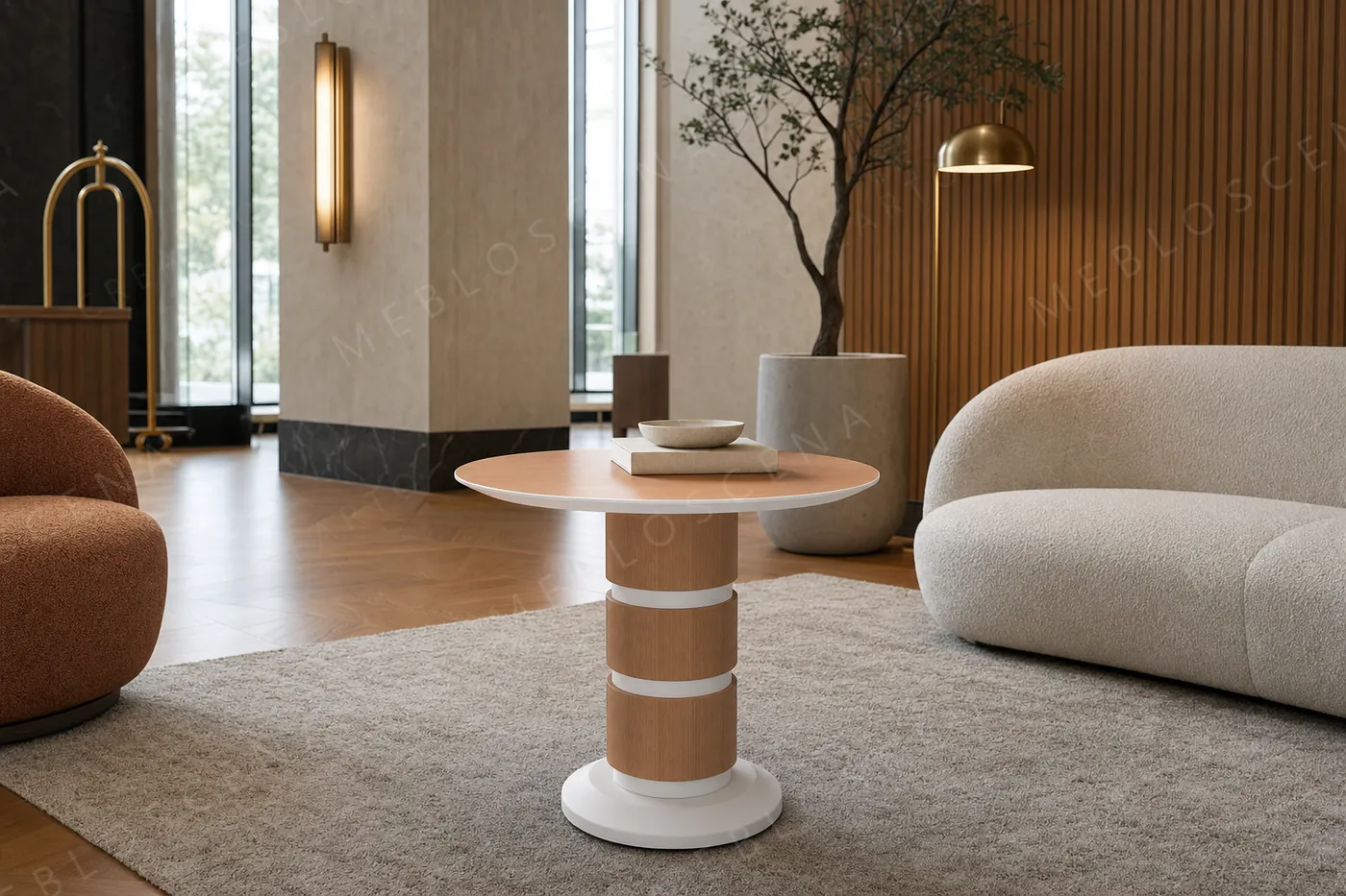 Biały stolik kawowy CRÉARTO Design Forge z fornirem dębowym w lobby hotelowym